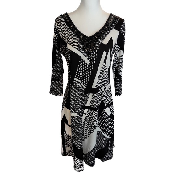 PerSeption Concept Dresses & Skirts - PerSeption Concept Black White Geometric Beaded Officewear VNeck Sheath Dress S